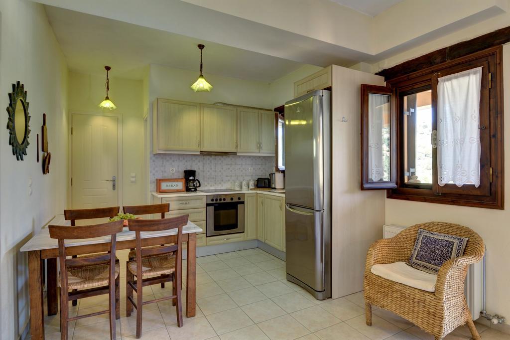 Oreinothea Villa Therison Room photo